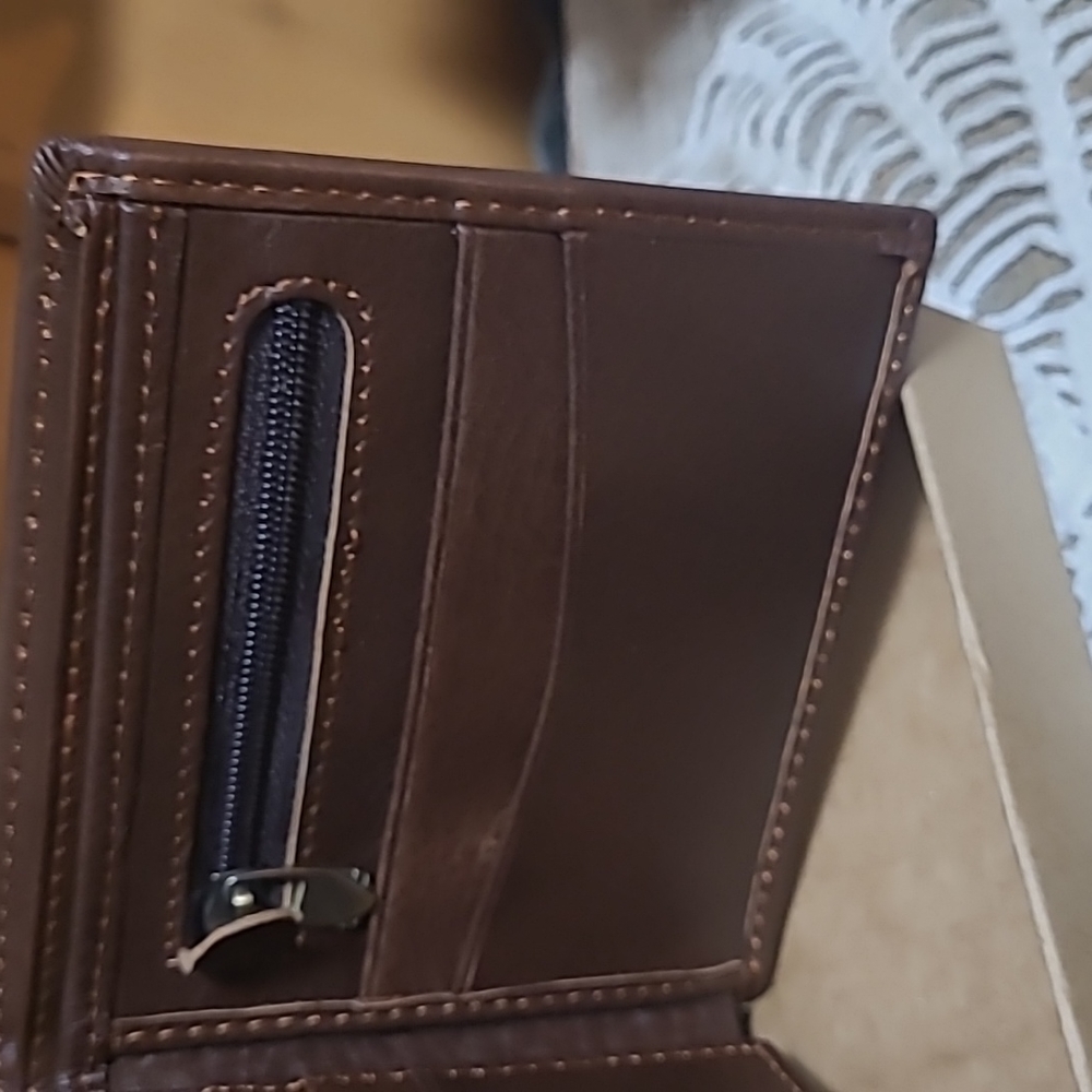 NWT Men's Leather Wallet - Picture 4 of 5
